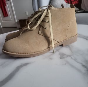 Tan Seven Dials Chukka Desert Boots